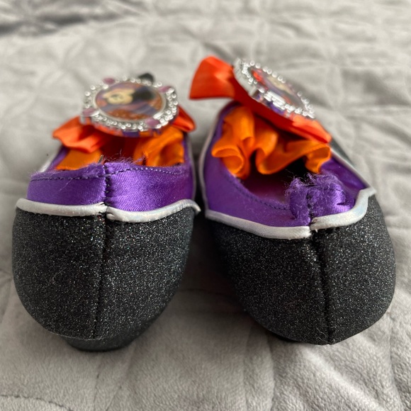 Toddler 5/6 Disney Minnie Mouse Witch Shoes - Picture 2 of 8